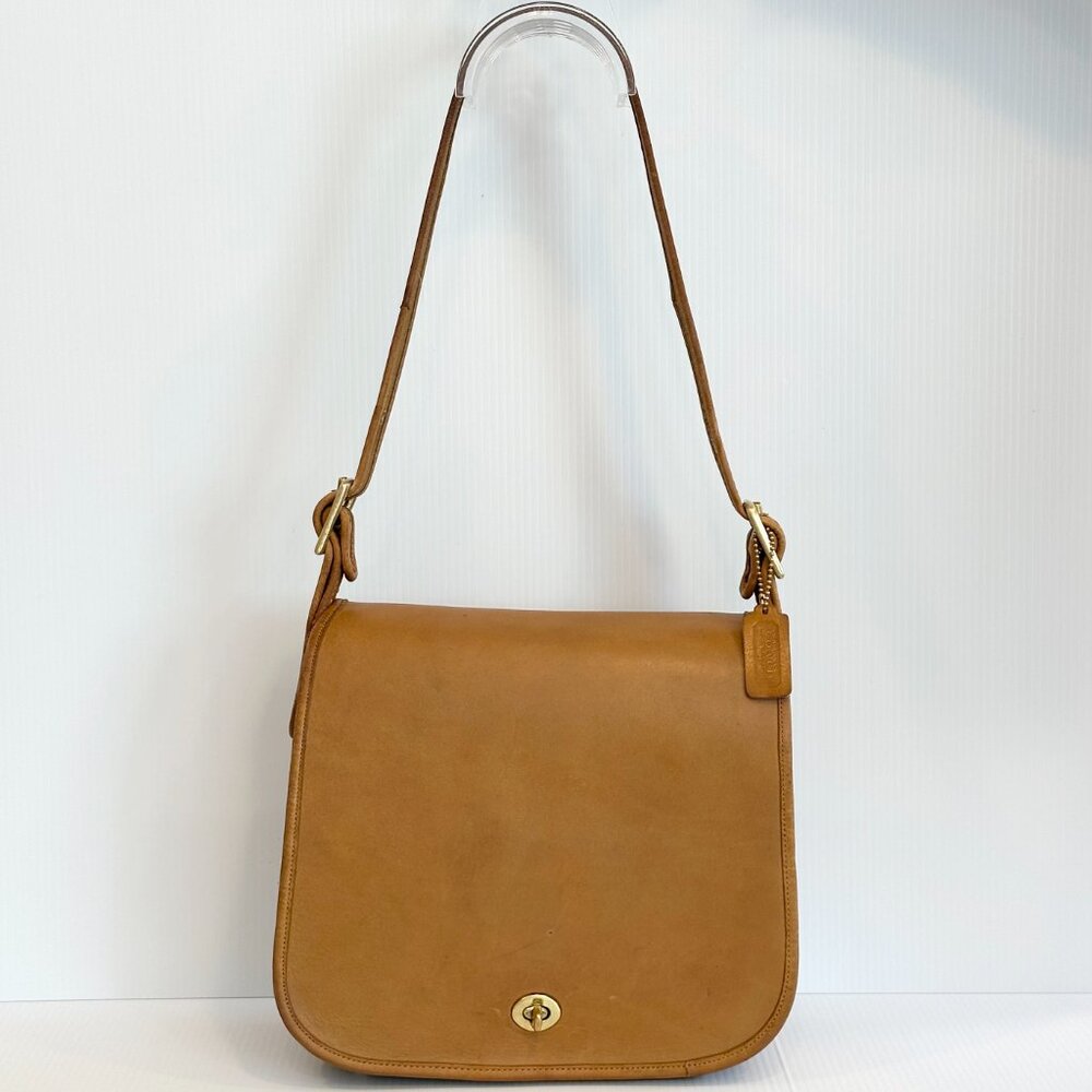 Vintage COACH Stewardess RARE Camel made in New York City late 70s or early 80s